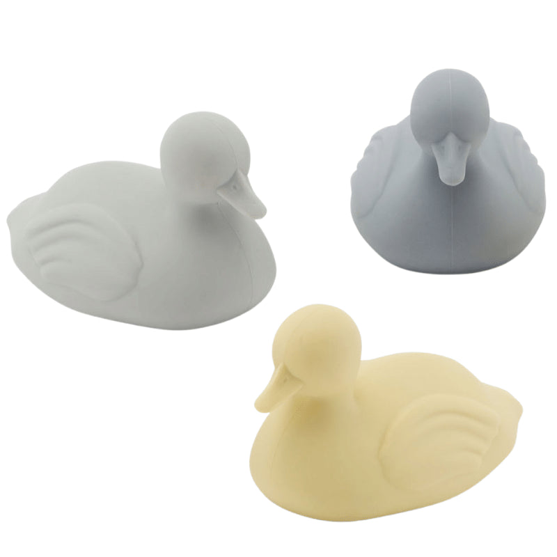 PRE-VENTA Juguete de baño silicona - Pondering Ducks quarry mix