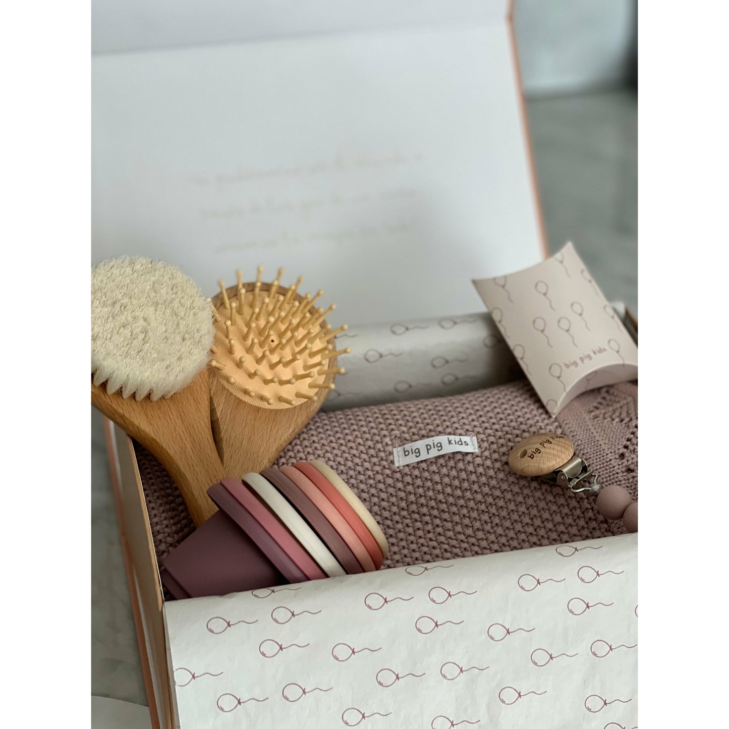 Caja de regalo - Baby essentials Dusty Rose